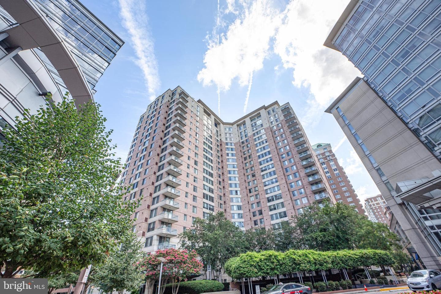 851 N Glebe Road #1608 photo 1