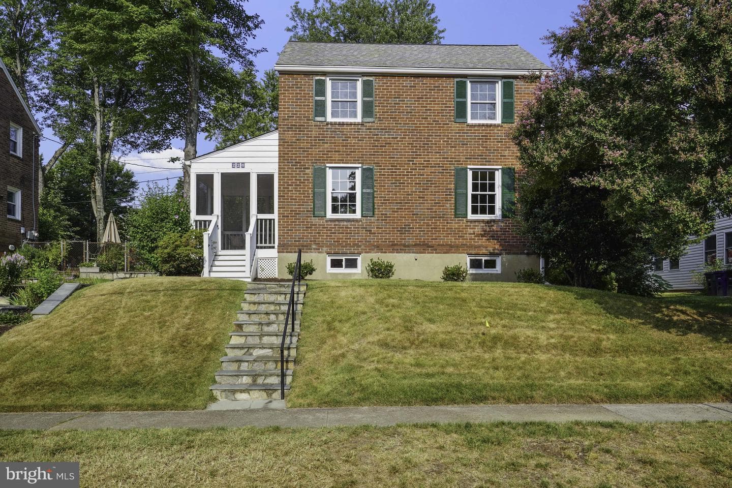 226 N Edison Street photo 1