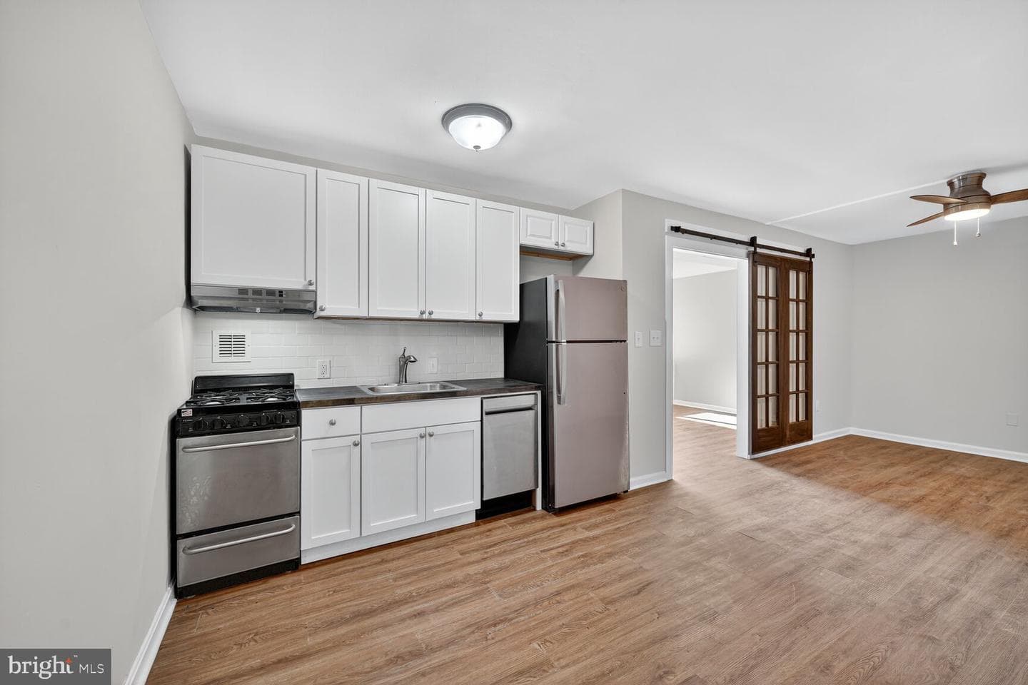 1121 Arlington Boulevard #548 photo 1
