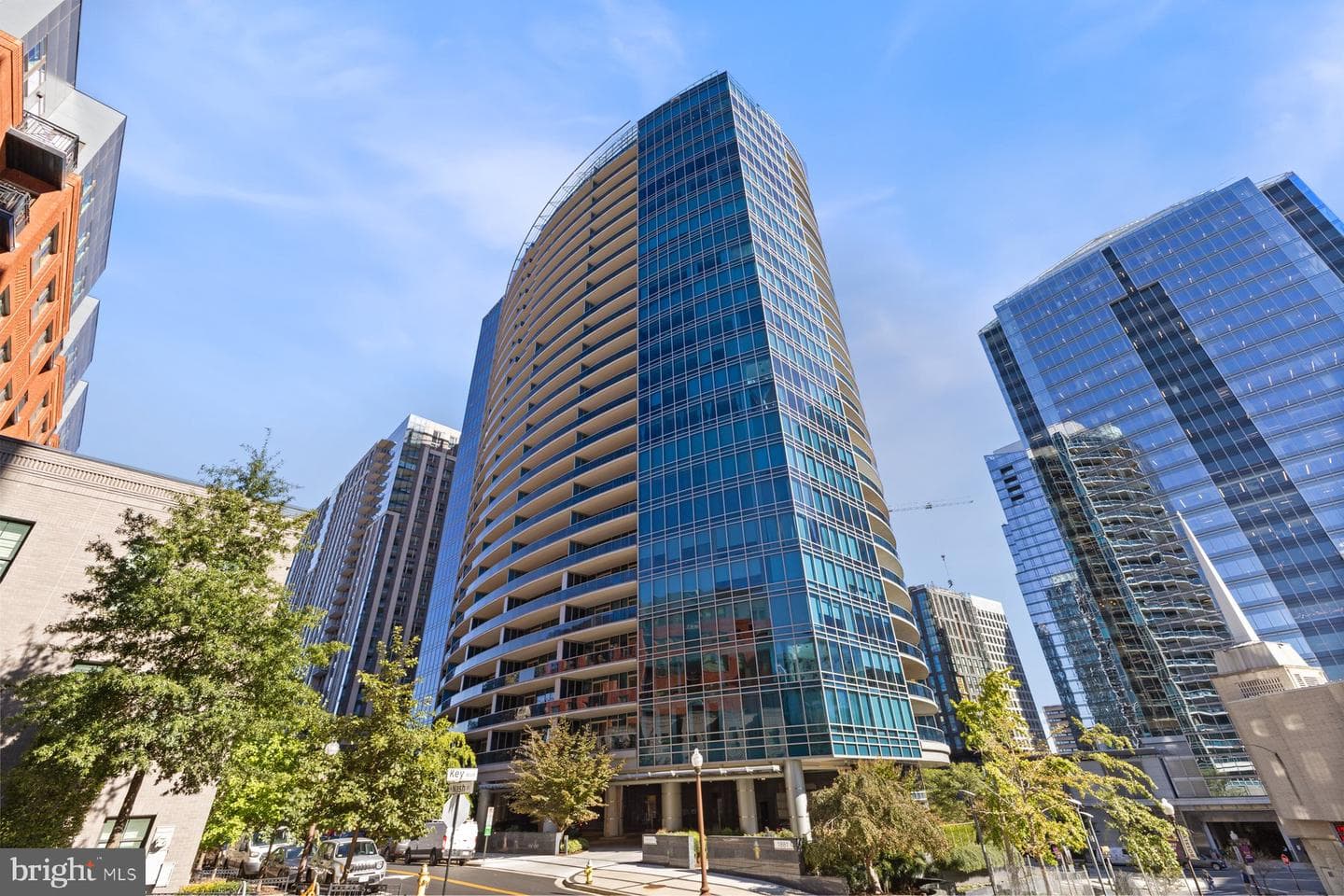 1881 N Nash St # 408, Arlington