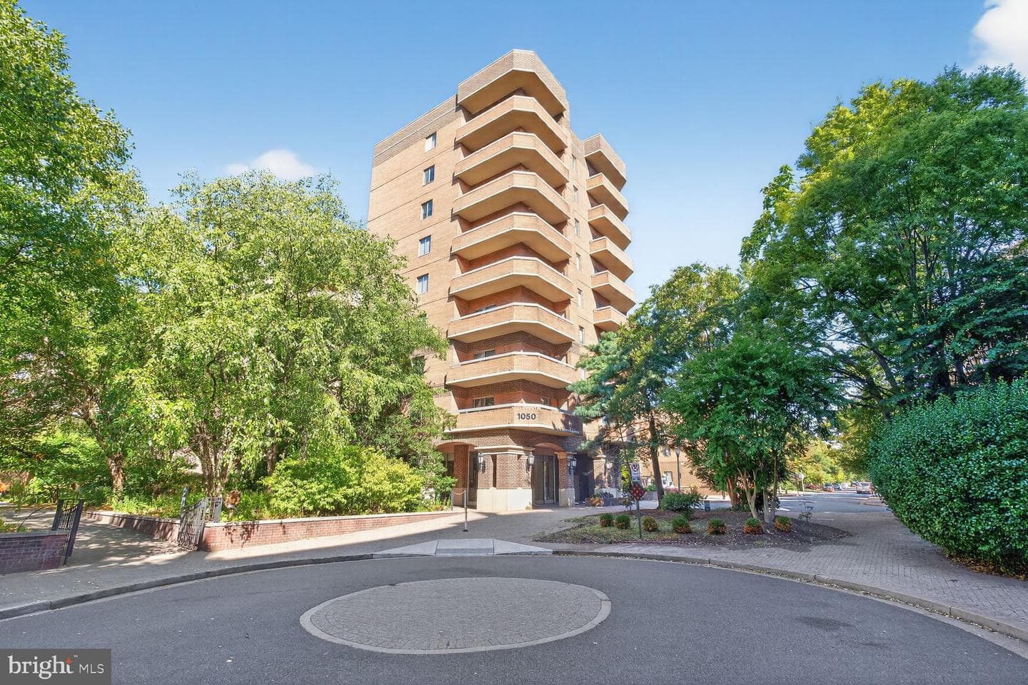 1050 N Stuart Street #701 photo 1
