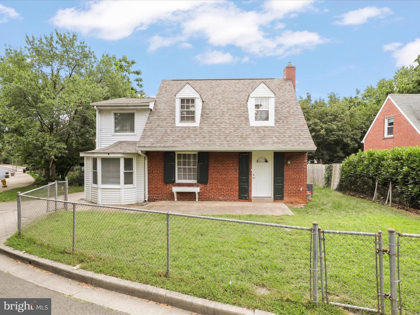 2400 Arlington Boulevard photo 1