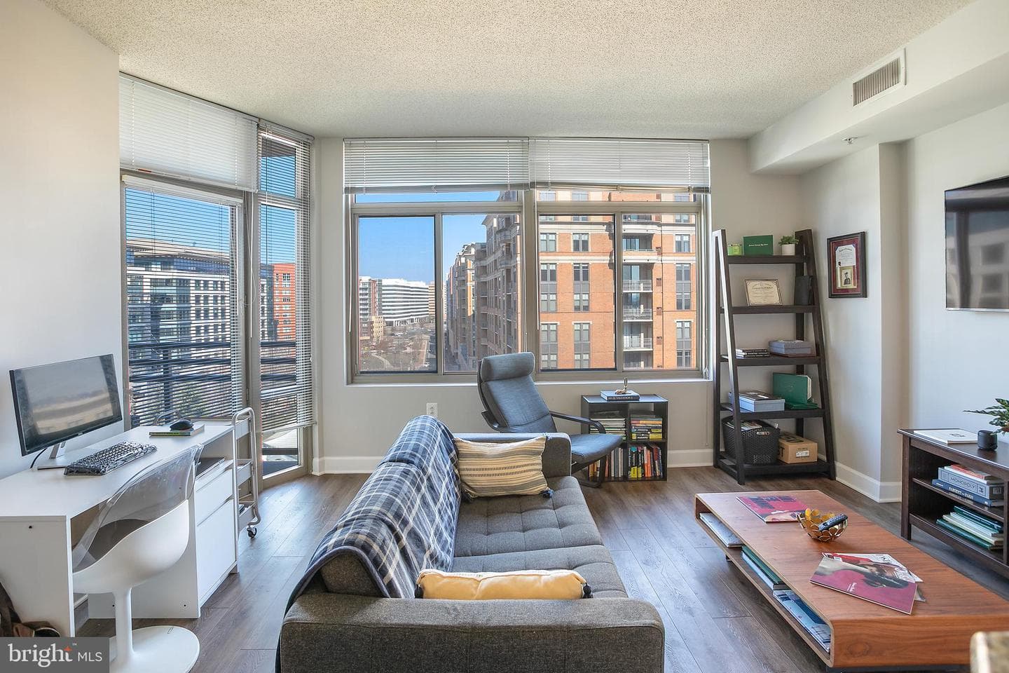3650 S Glebe Road #844