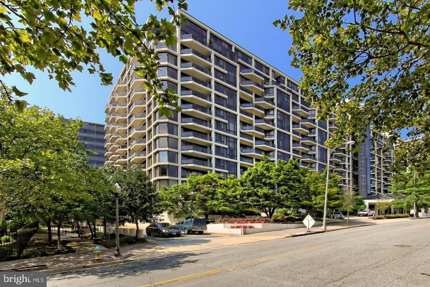 1530 Key Boulevard #1017 photo 1