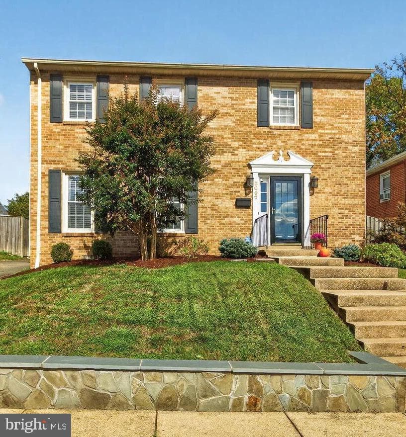 2607 Washington Boulevard photo 1