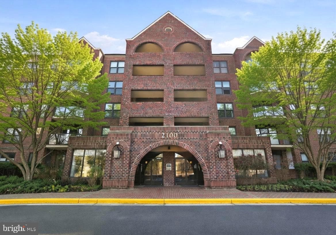 2100 Langston Boulevard #207, Arlington