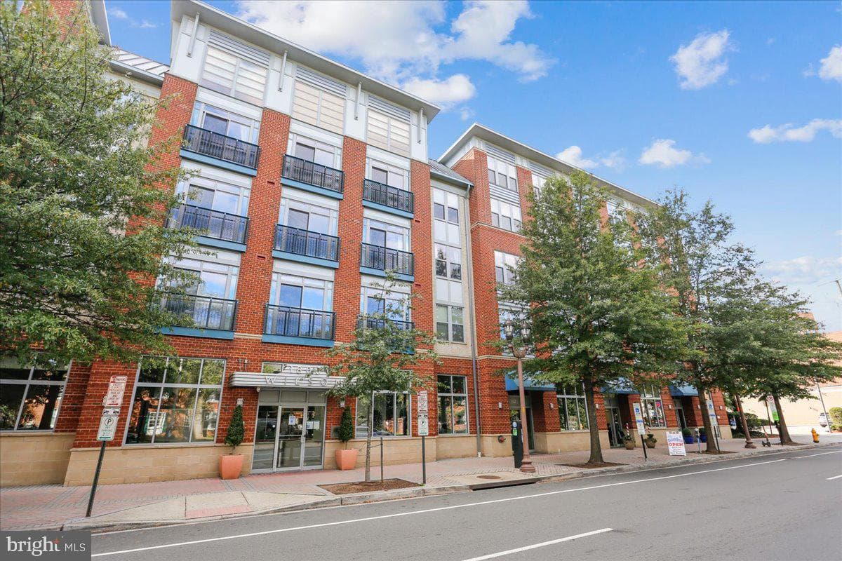 1800 Wilson Boulevard #227 photo 1