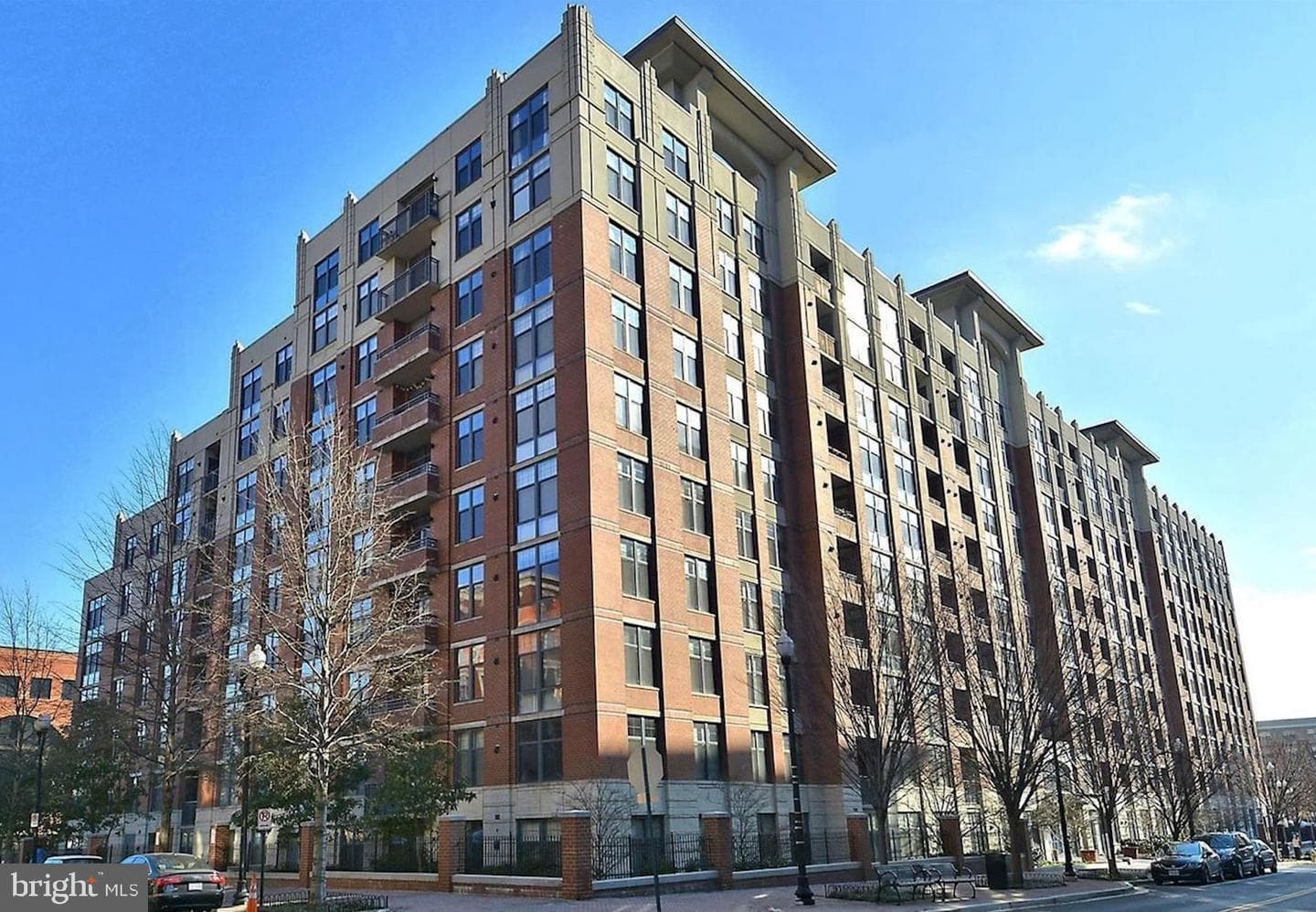 1021 N Garfield Street #404 photo 1