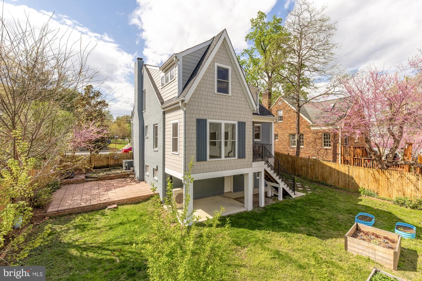 1621 N Quincy Street