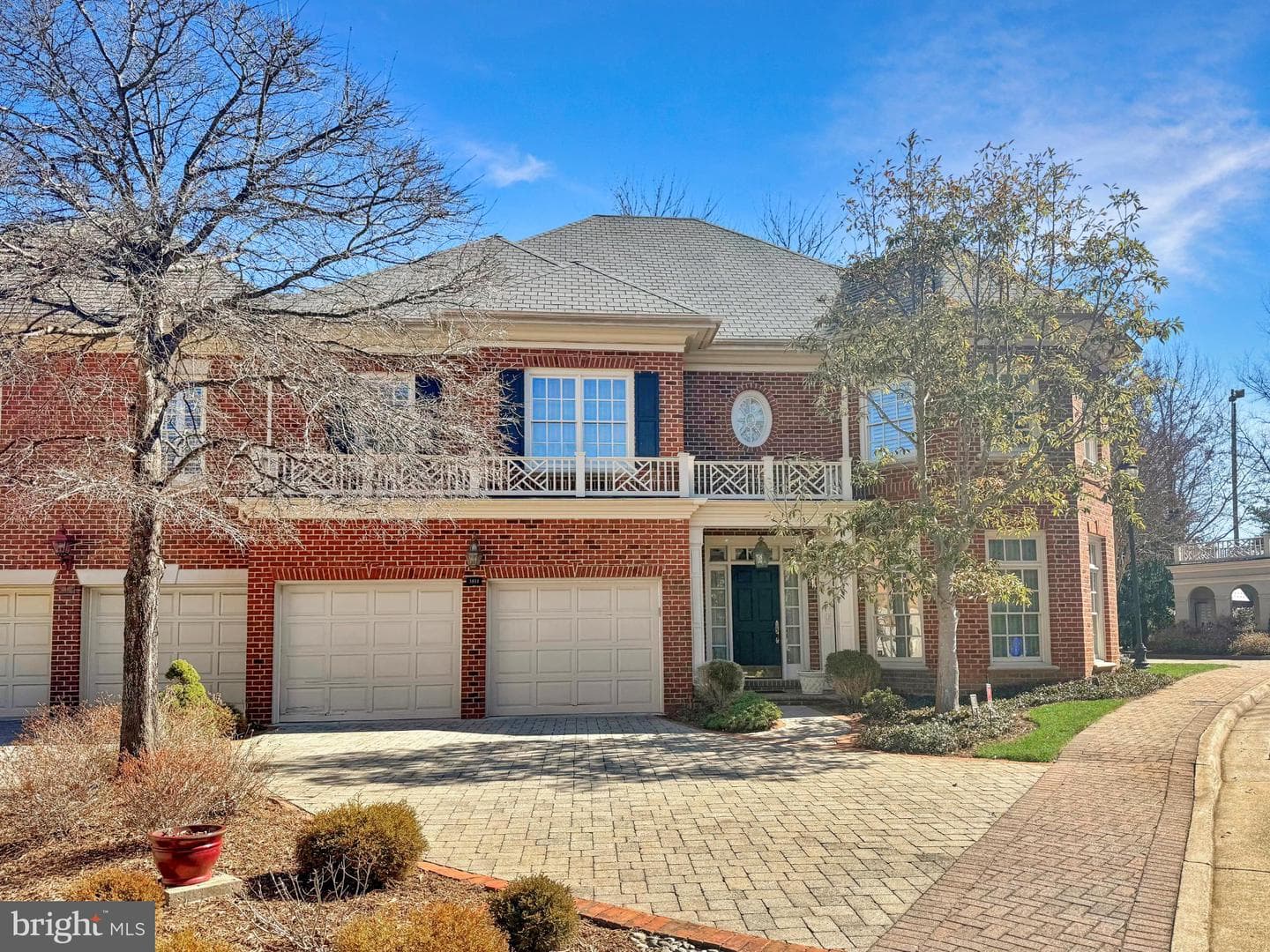 3811 N Randolph Court