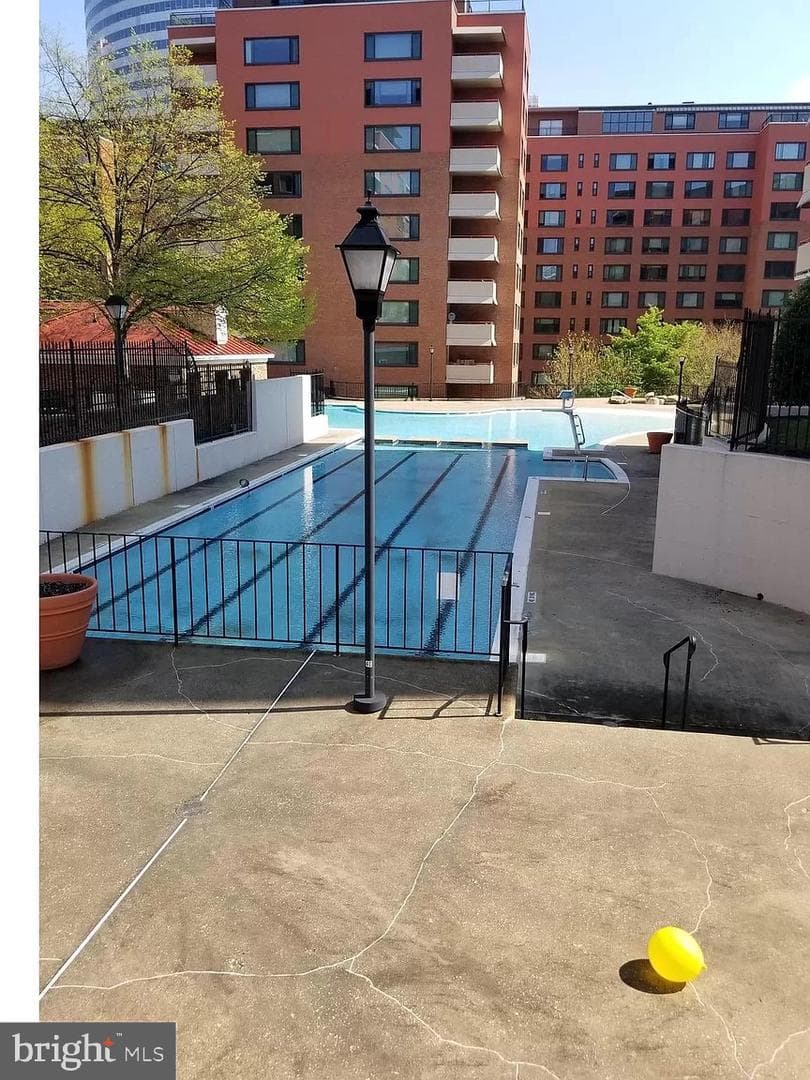 1011 Arlington Boulevard #517