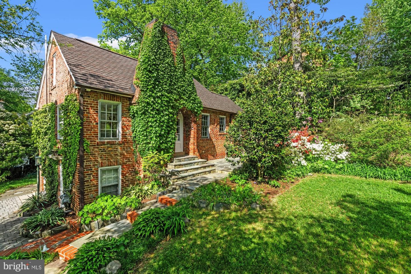 1309 Kirkwood Road N photo 1