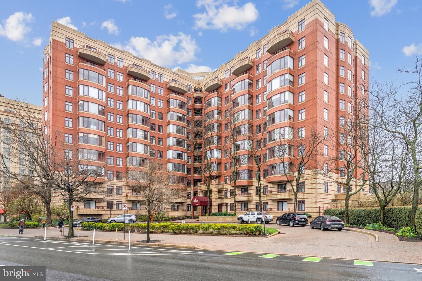2400 Clarendon Boulevard #103