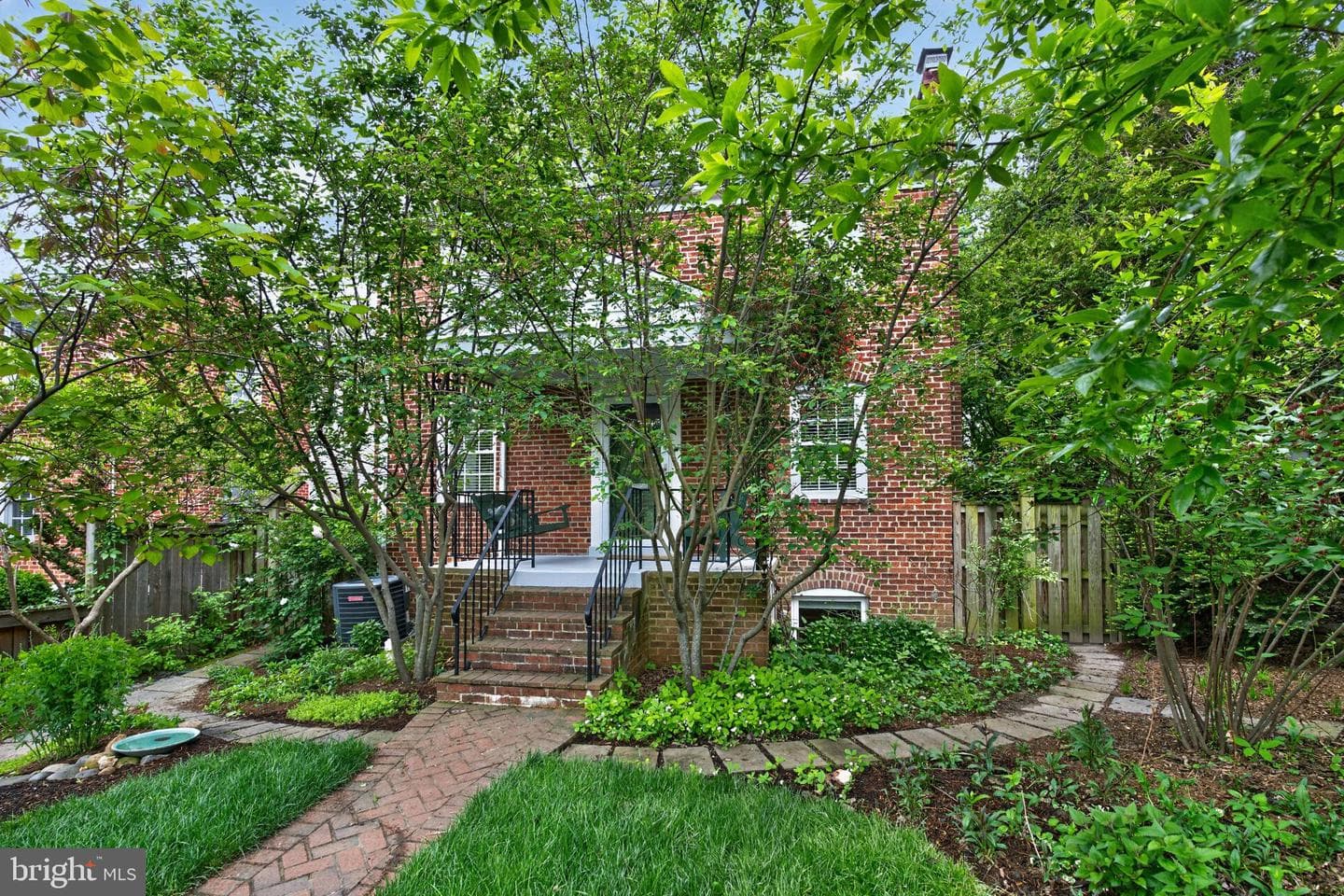 5112 26th Road N