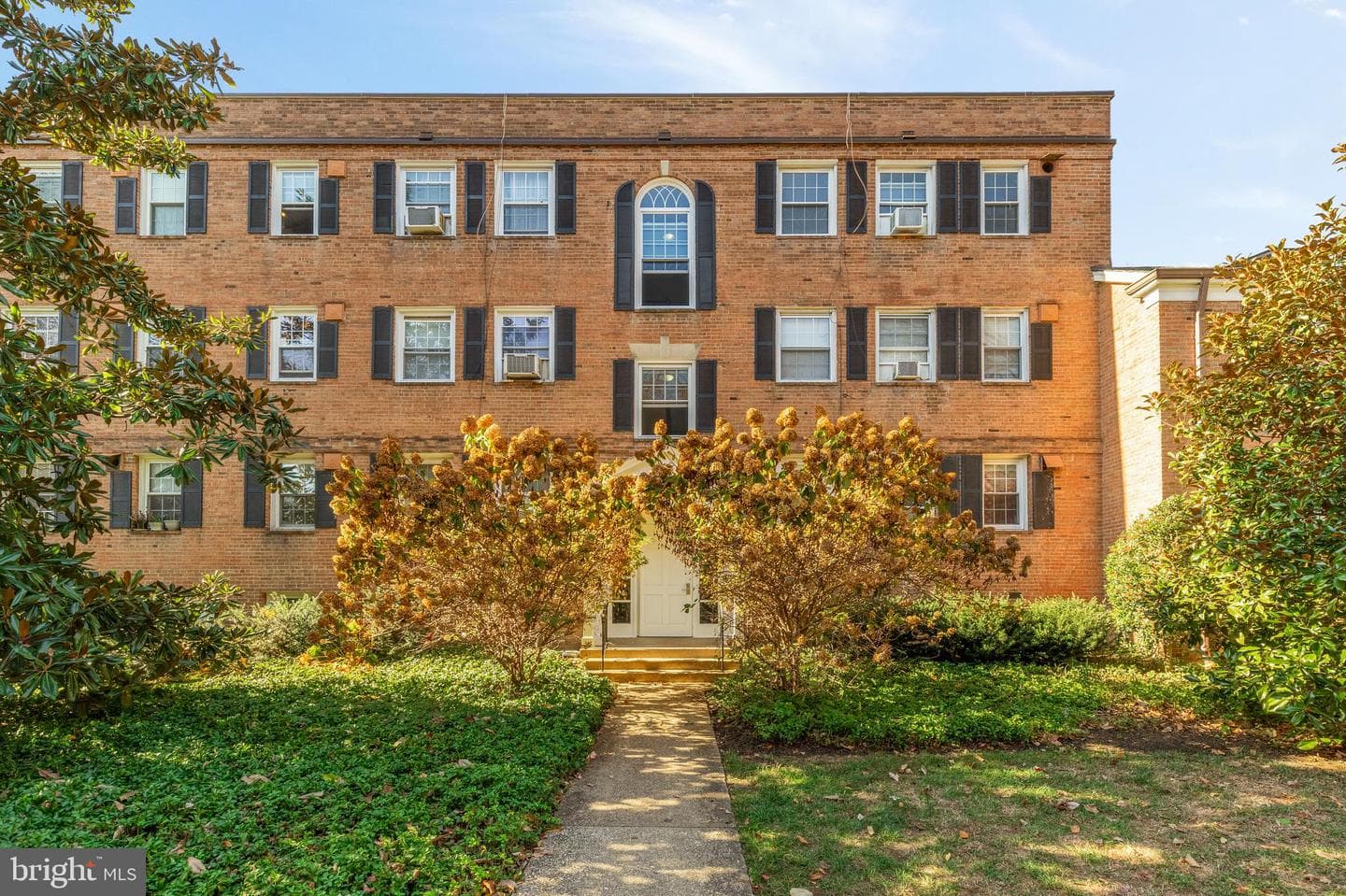 5010 Columbia Pike #6