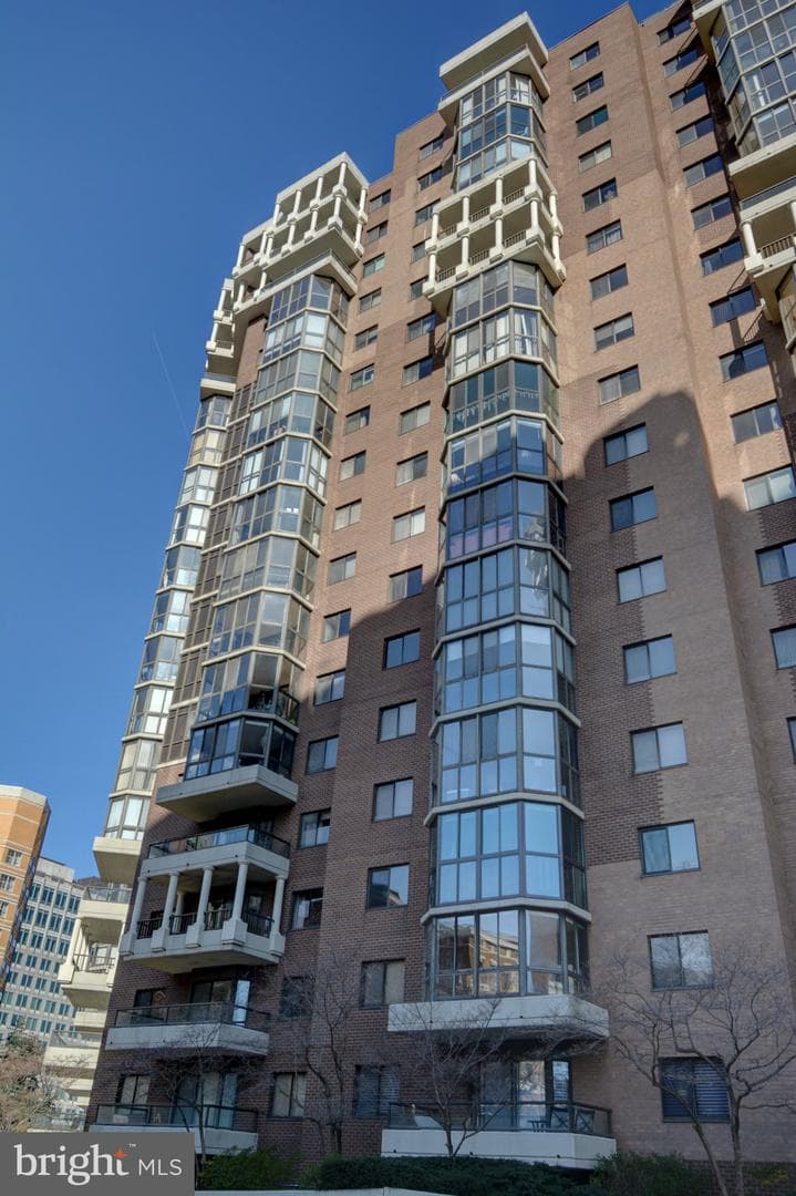 1600 N Oak Street #423