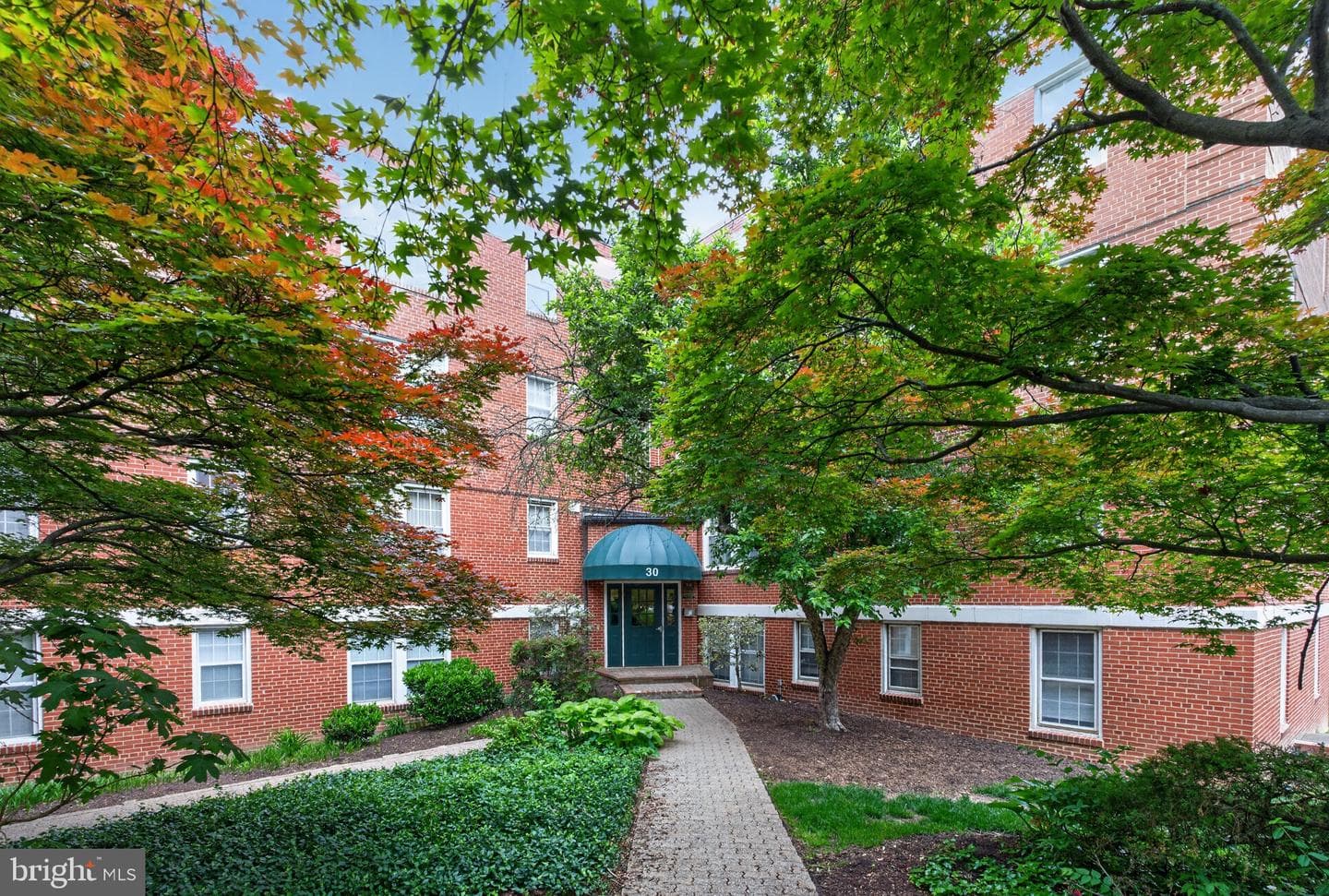 30 S Old Glebe Road #202-E photo 1