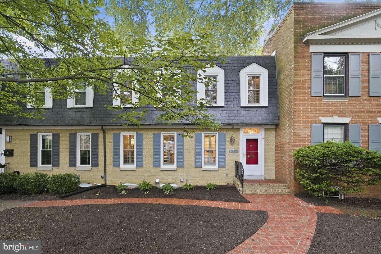 1309 N Lynnbrook Drive
