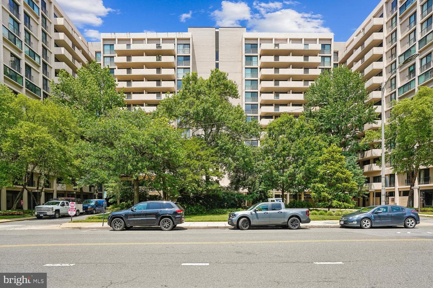 4141 N Henderson Road #904, Arlington