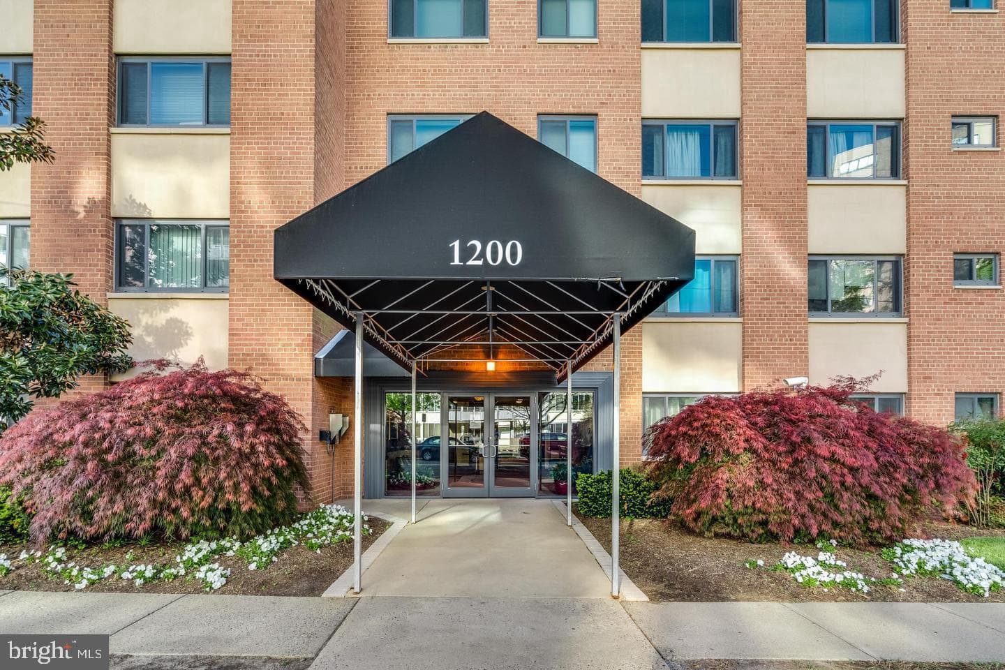 1200 S Arlington Ridge Road #610