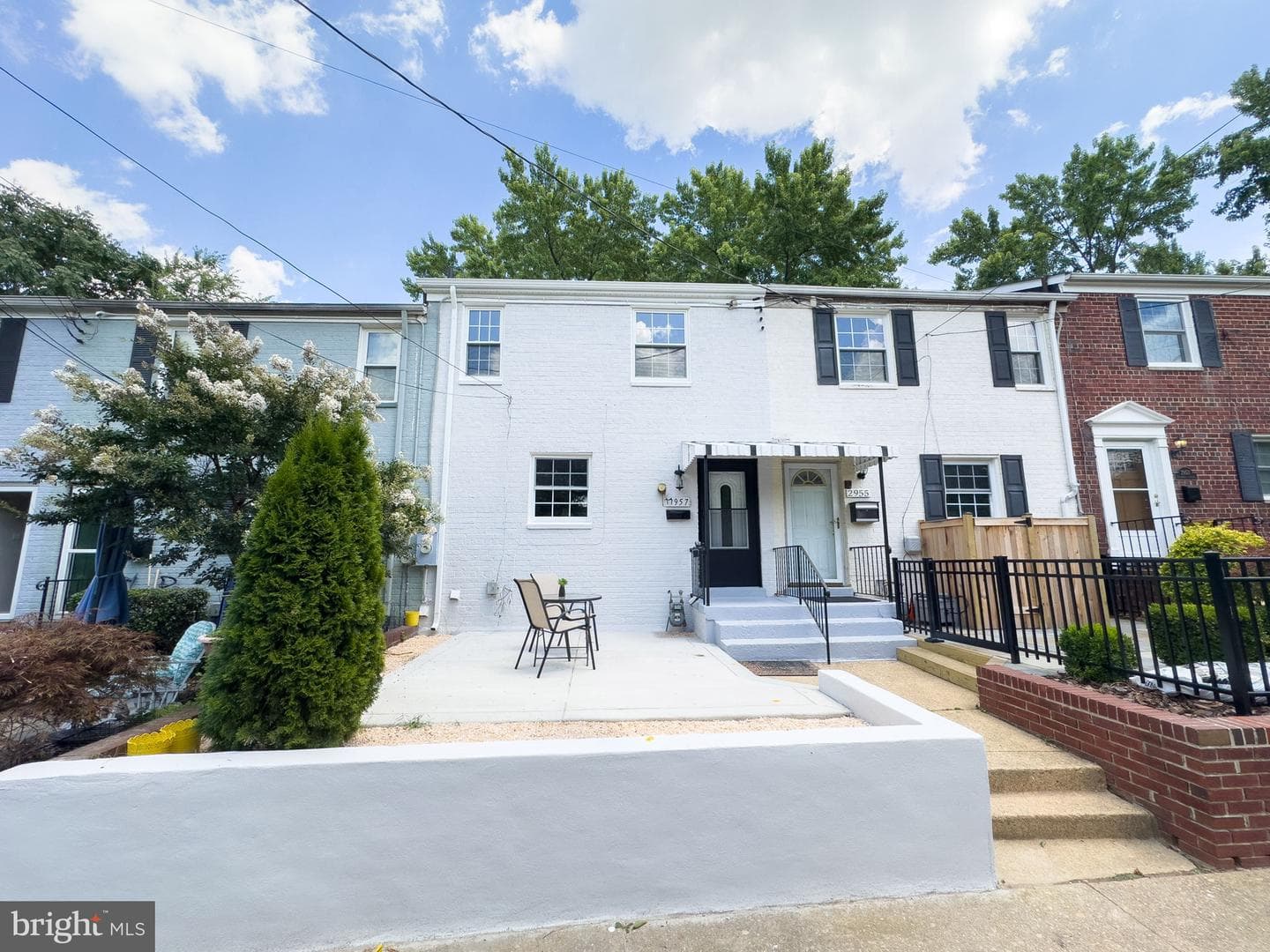 2957 Sycamore Street photo 1