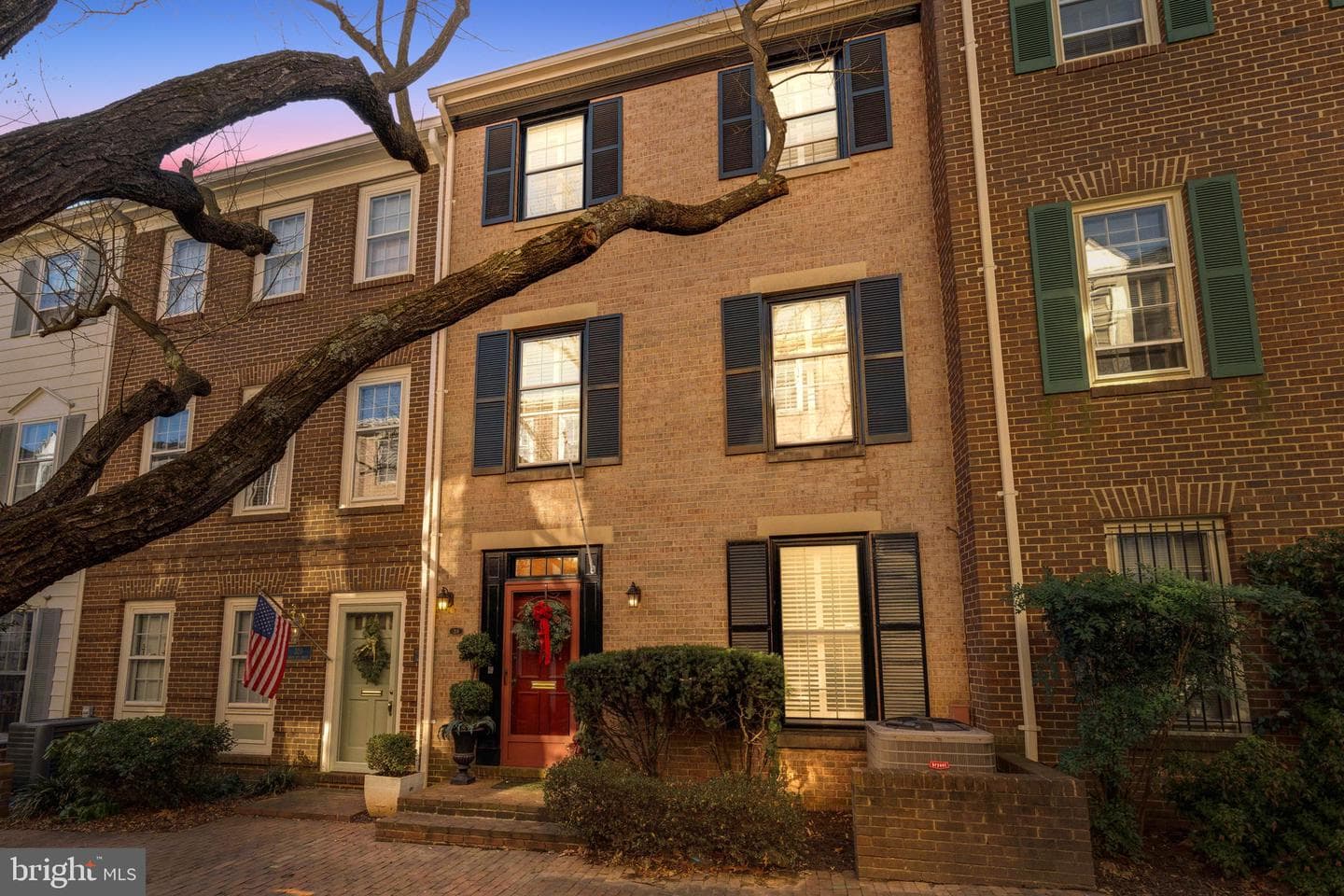 318 N Pitt Street photo 1