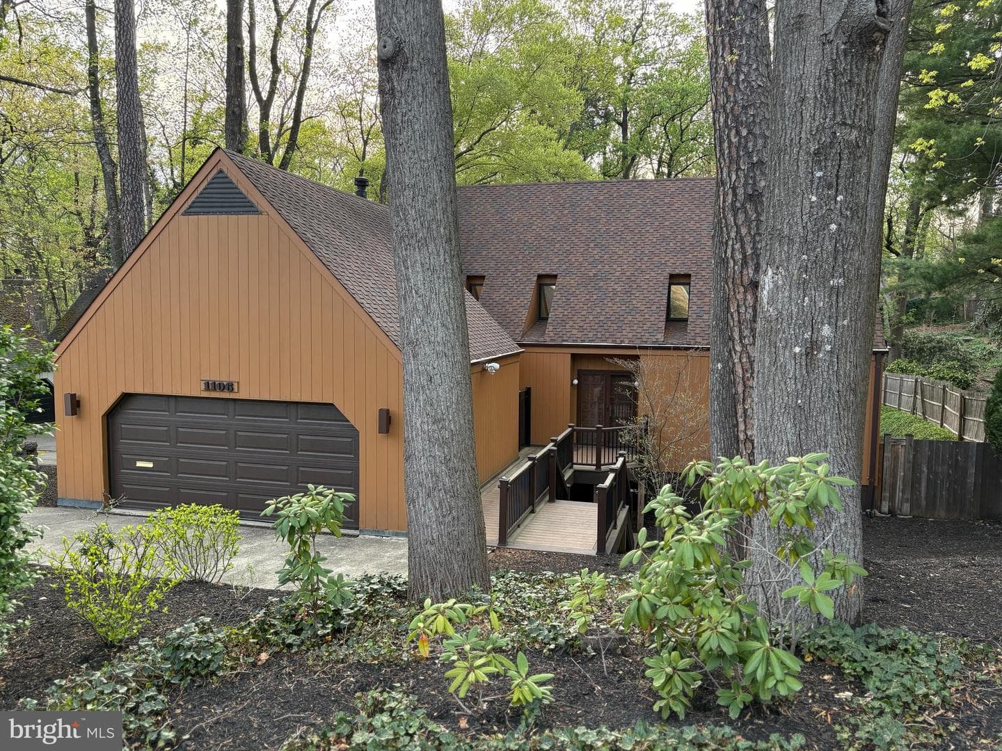 1106 N Howard Street photo 1