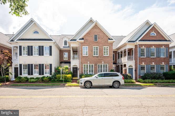409 S Henry Street photo 1