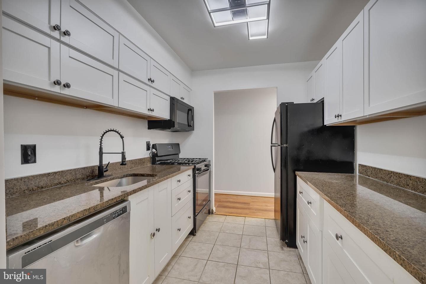 17 Canterbury Square #103 photo 1