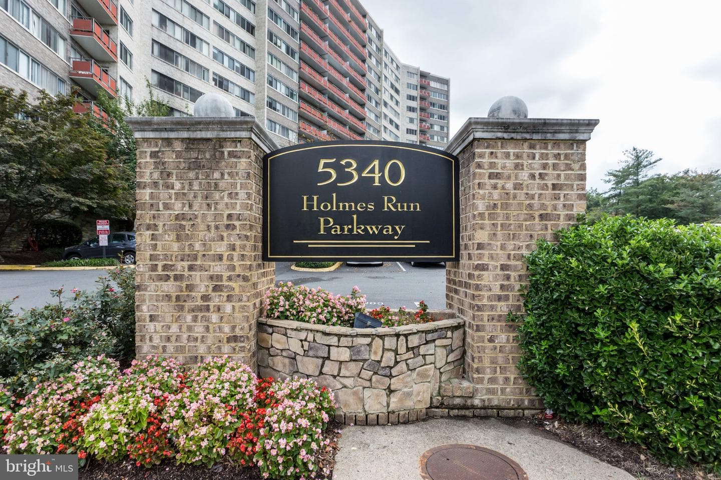 5340 Holmes Run Parkway #1003 photo 1