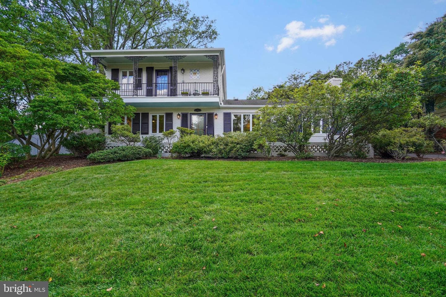500 Crown View Drive photo 1