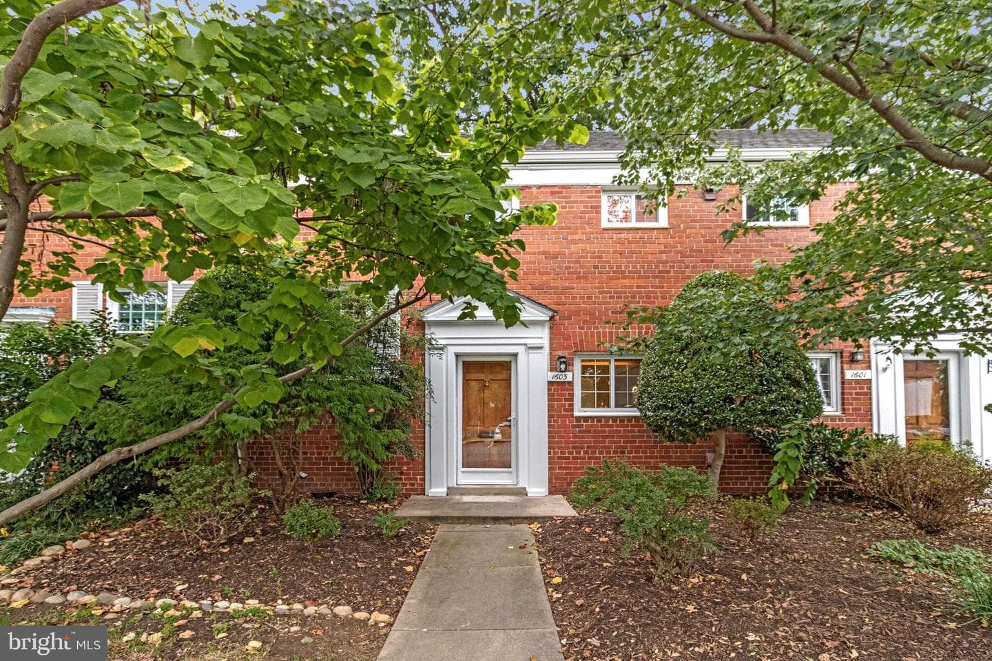 1603 Mount Eagle Place photo 1