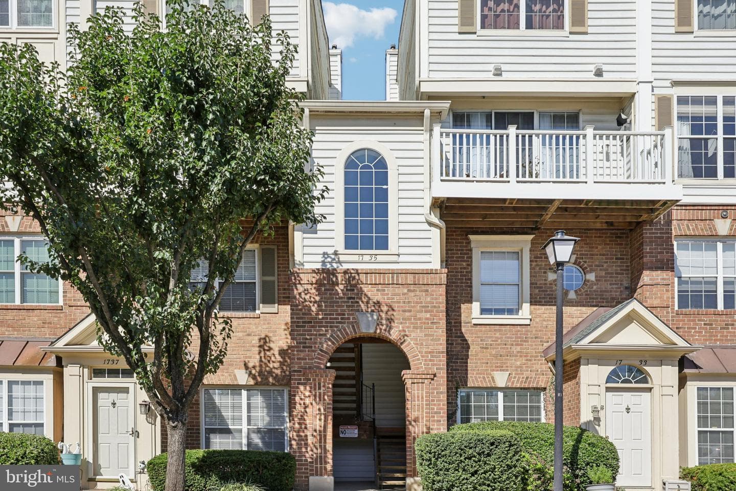1735 W Braddock Place #302 photo 1