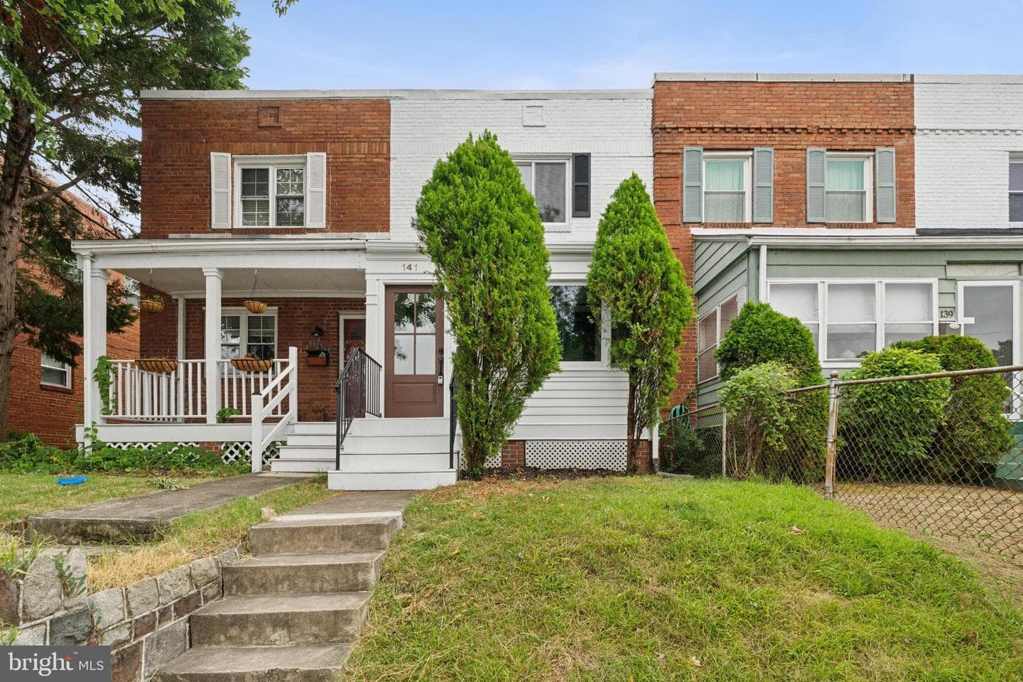 141 Lynhaven Drive photo 1