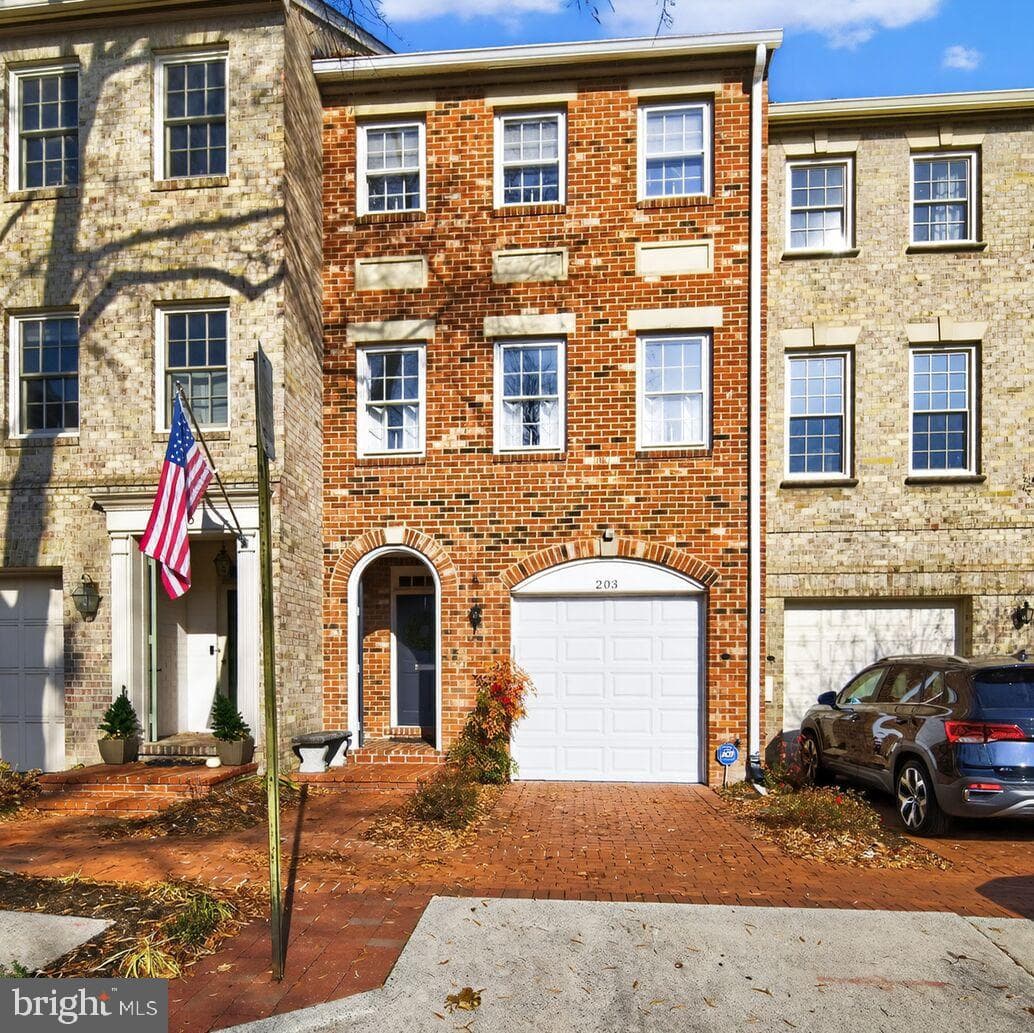 203 Princess Street photo 1