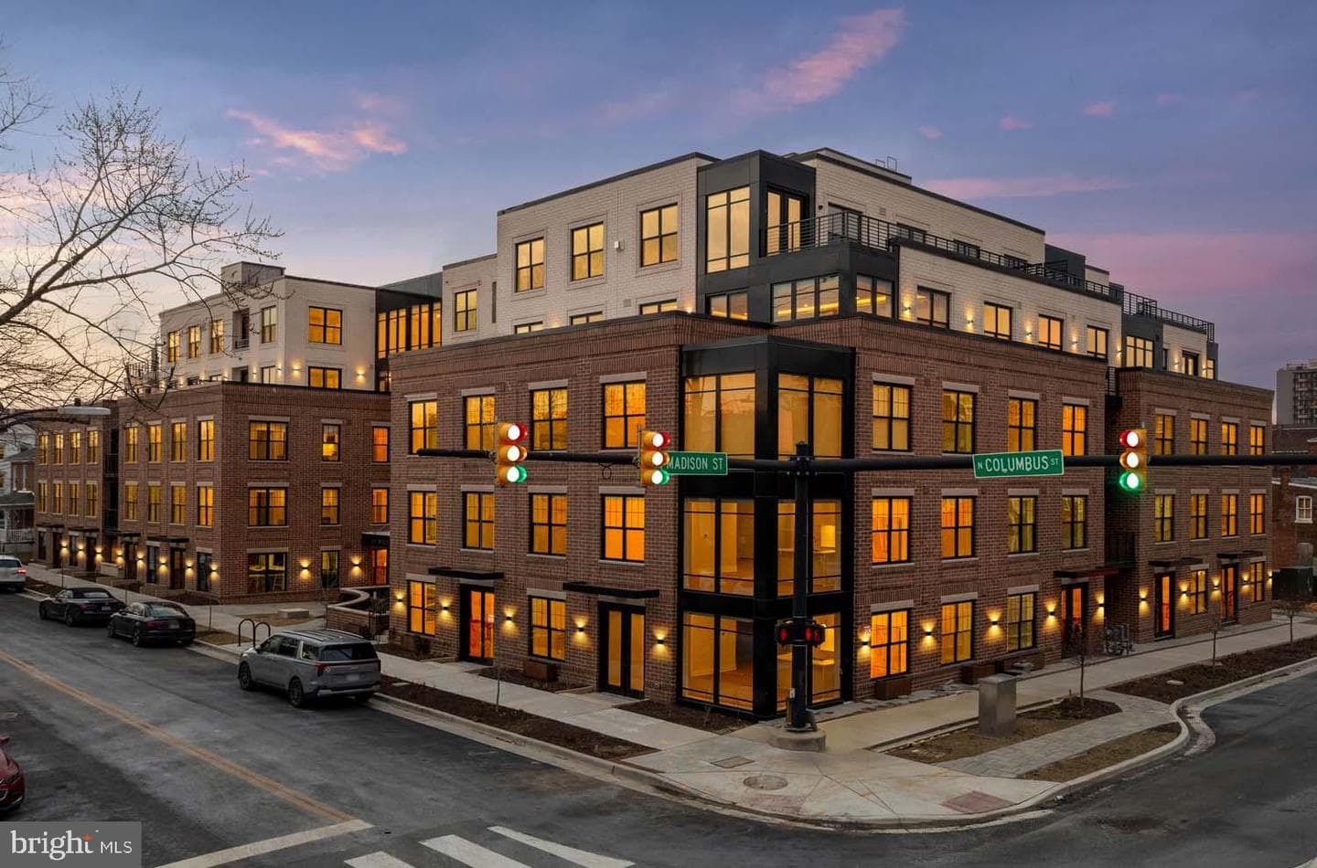 811 N Columbus Street #102