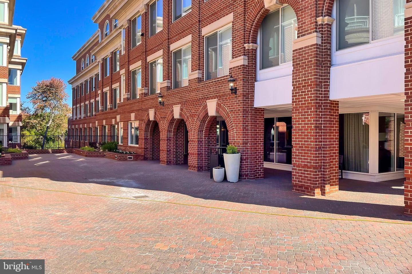 635 Slaters Lane #g-01 photo 1