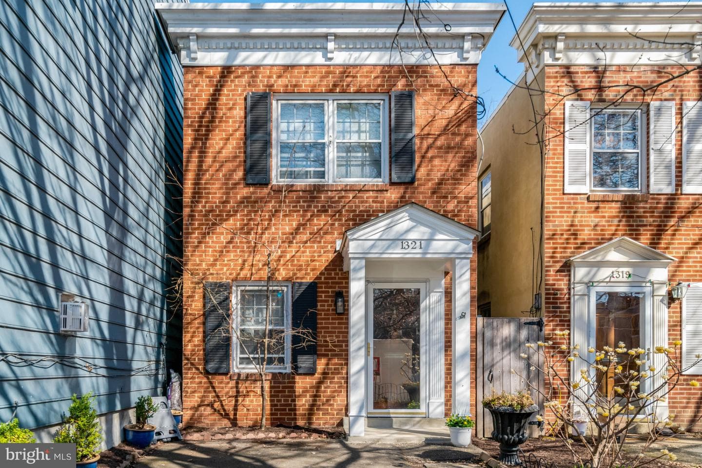 1321 Queen Street photo 1