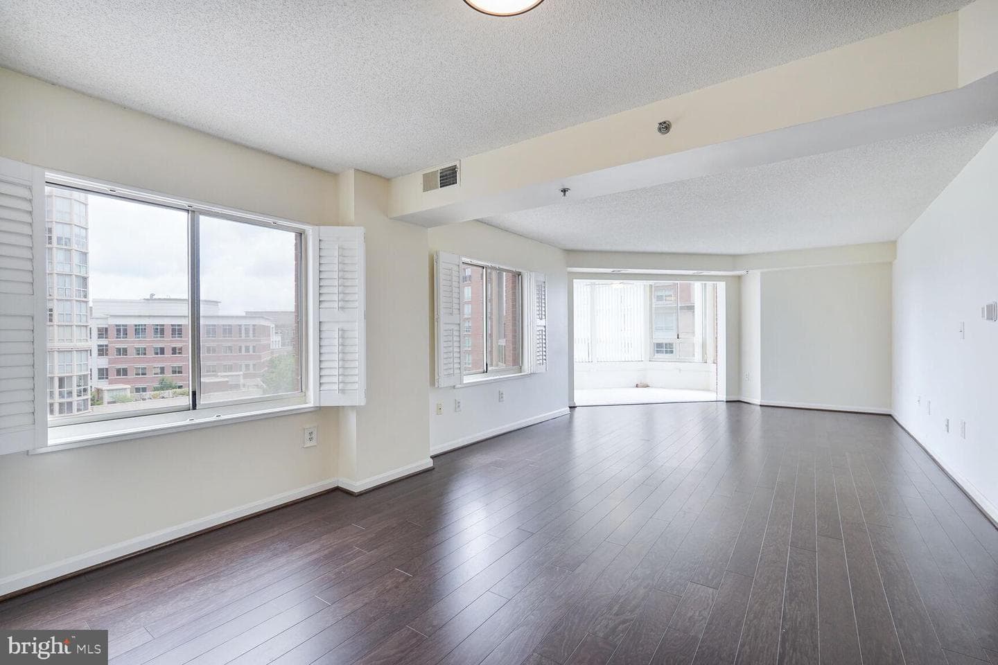 2151 Jamieson Avenue #809