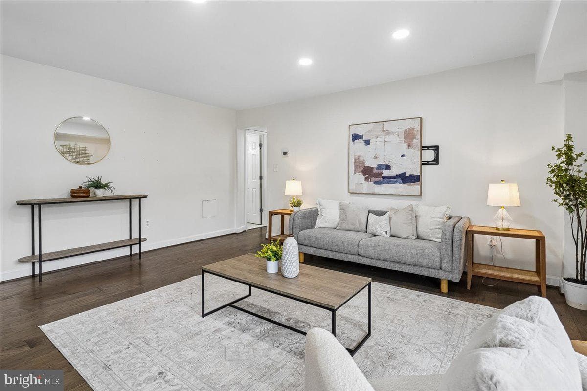 3220 S 28th Street #202