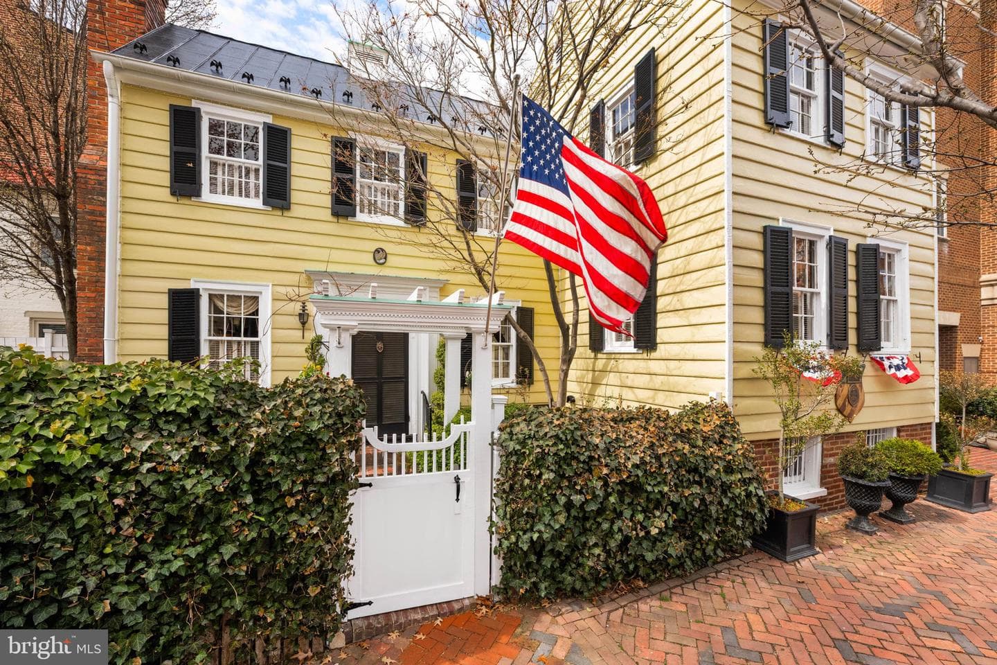 123 S Pitt Street photo 1