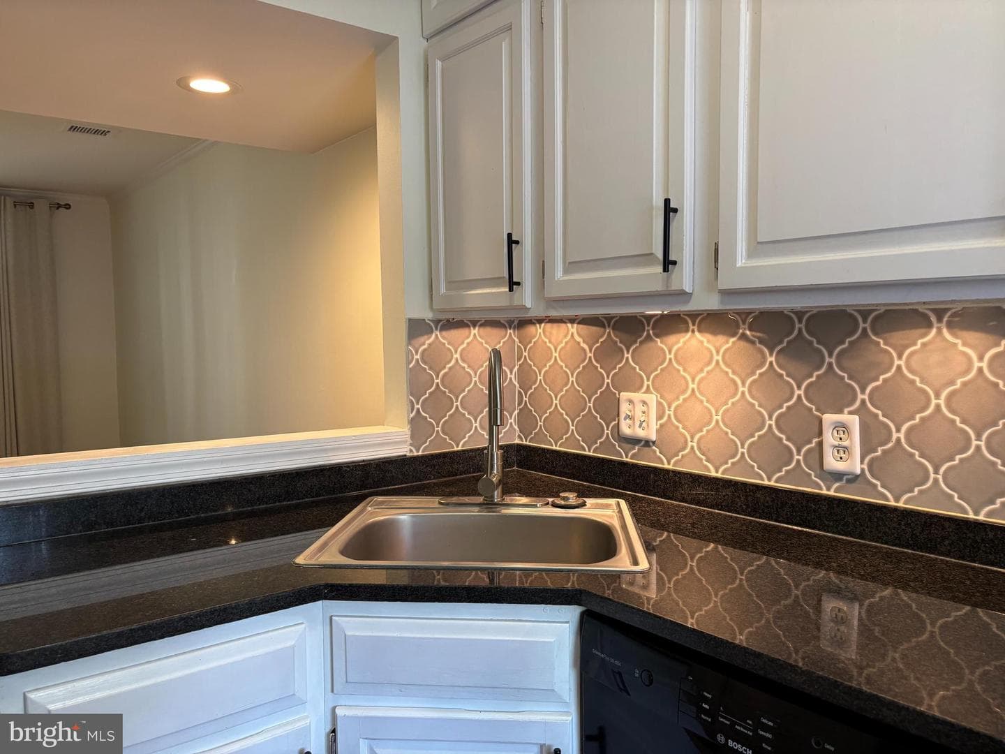 1405 E Abingdon Drive #1 photo 1