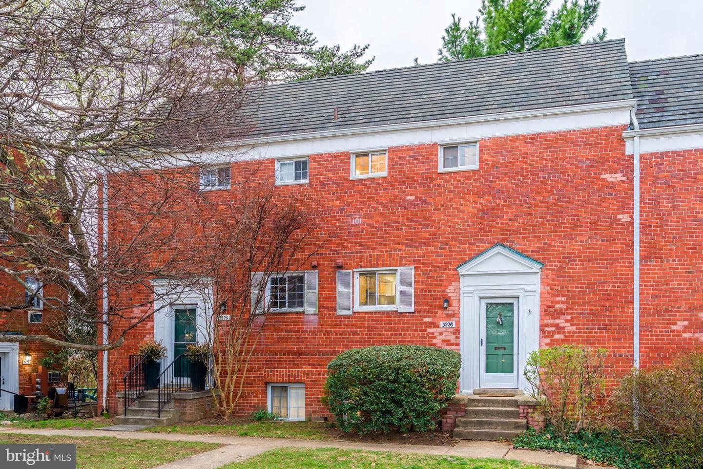 3228 Wellington Road, Alexandria