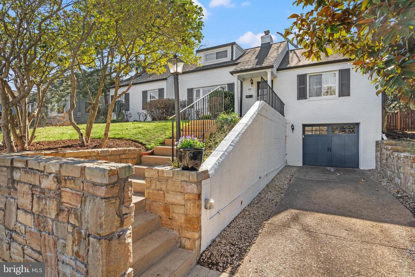 402 Skyhill Road photo 1
