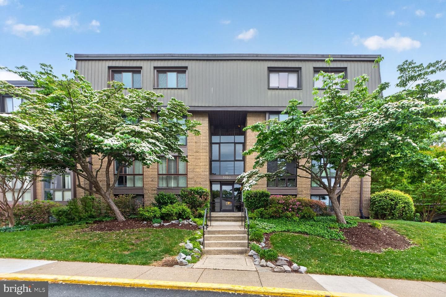 5180 Maris Avenue #101