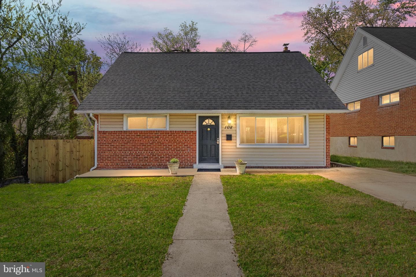 108 N Gladden Street photo 1