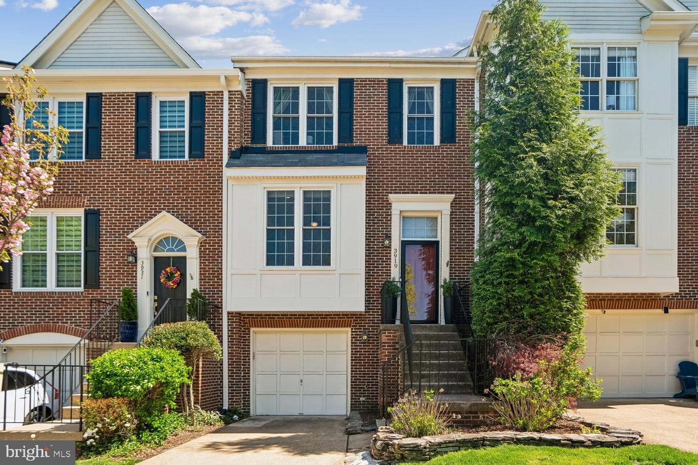 3919 Charles Avenue photo 1