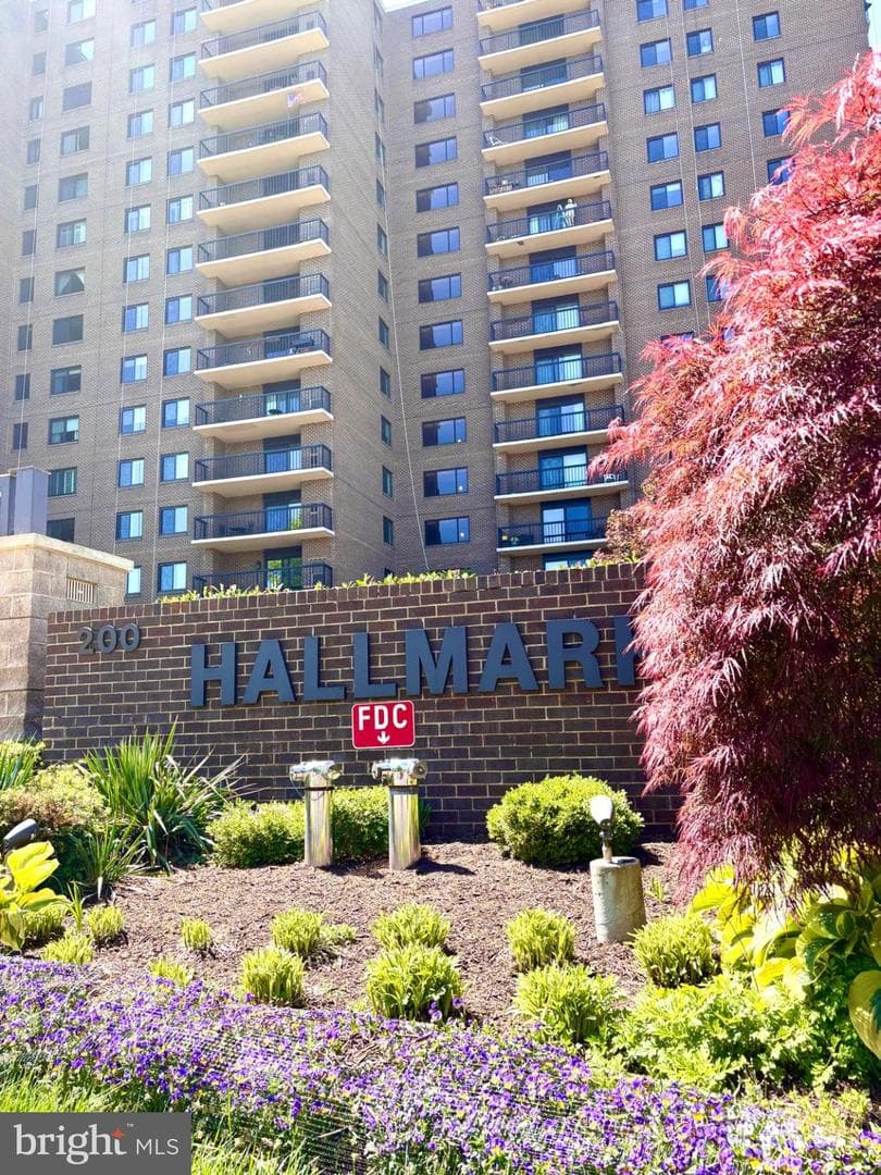 200 Pickett Street N #1114
