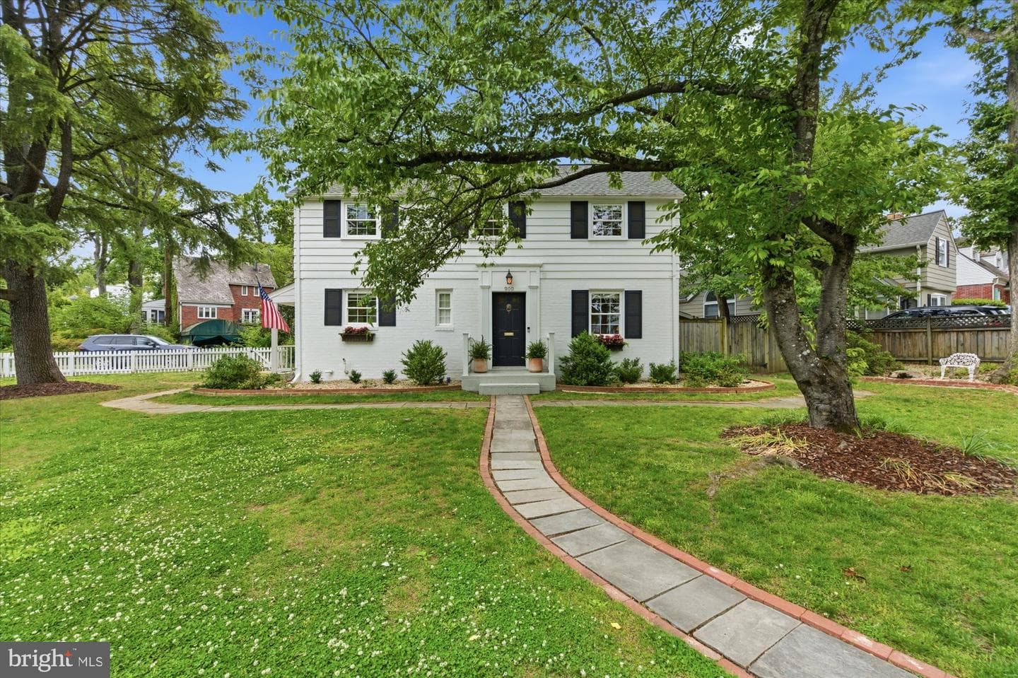 900 Chalfonte Drive photo 1