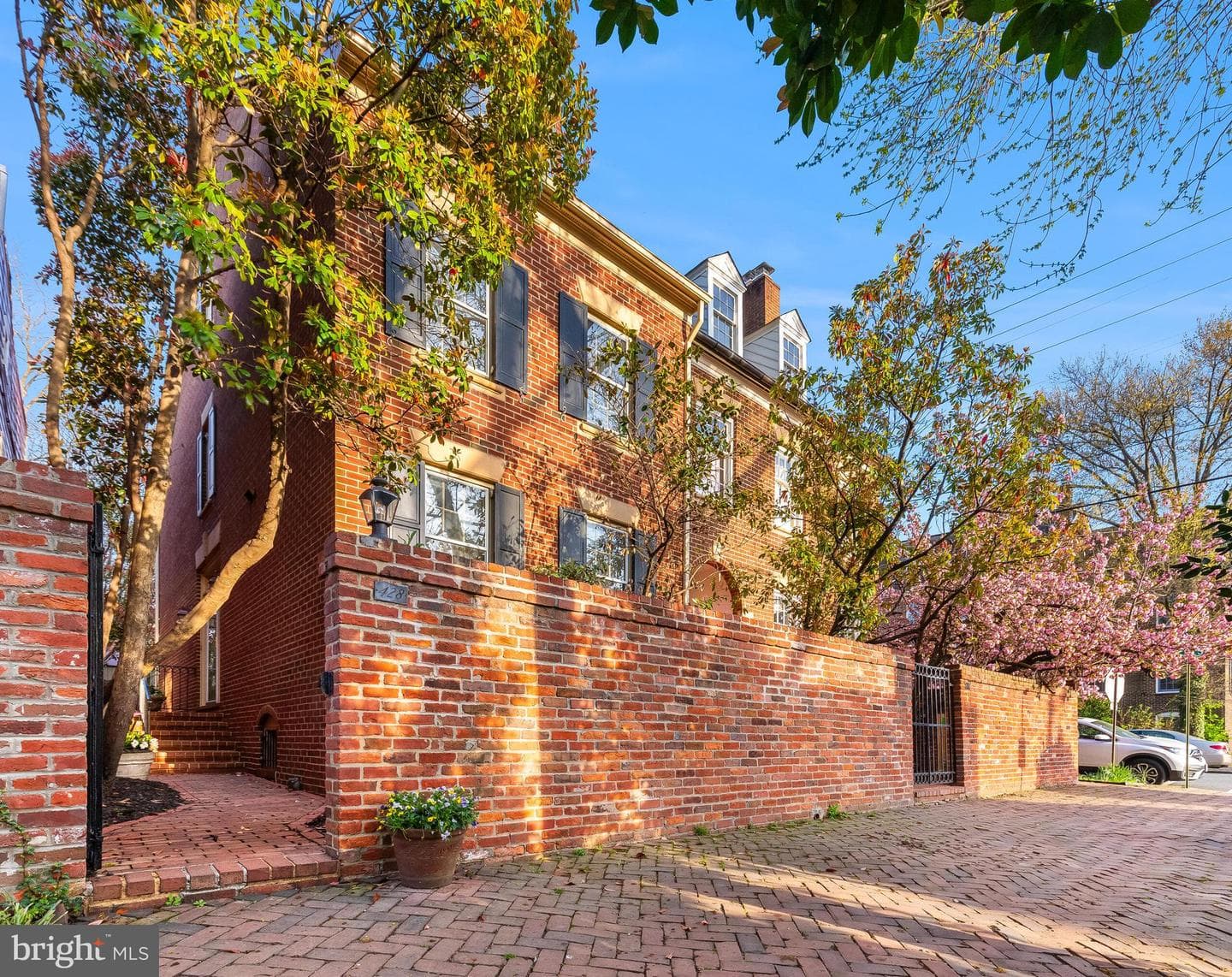 428 S Fairfax Street